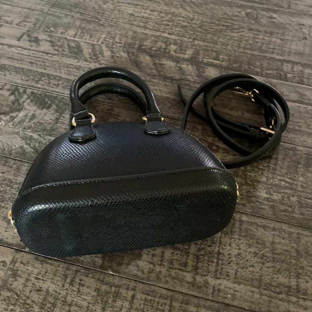 🖤NWOT Cutie Pie fashion nova Mini Snake print Bag Perfect Condition w Strap 🖤 - Picture 4 of 4